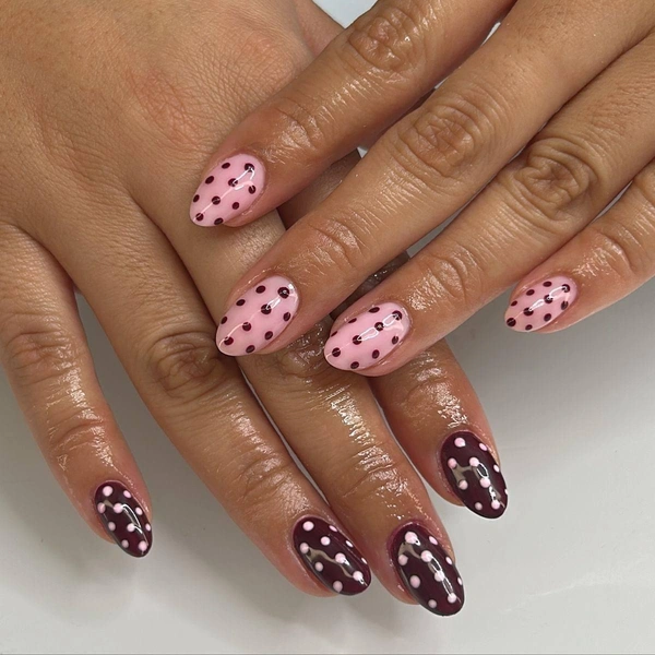 Polka dot nails: главный маникюр весны-2025, который уже стал вирусным